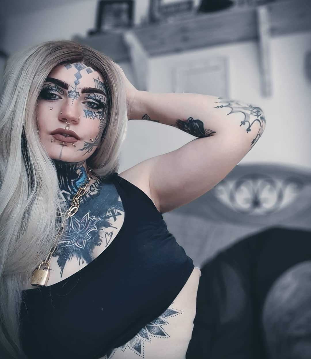 Bà mẹ xăm trổ bị "ném đá" dữ dội vì sở hữu quá nhiều hình xăm - 4