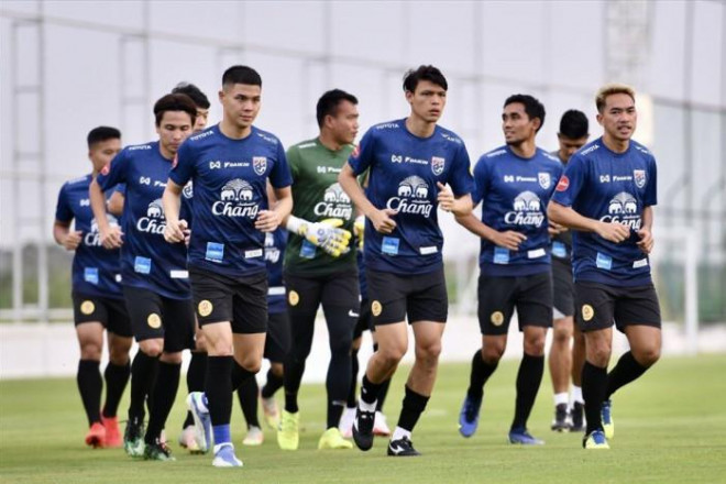 Cầu thủ Thái Lan trong một buổi tập chuẩn bị cho AFF Cup 2020