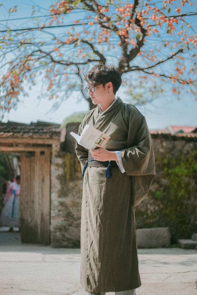Cây hồng trăm tuổi ở Ninh Bình nhìn như bối cảnh Hàn Quốc thu hút giới trẻ check in - 5