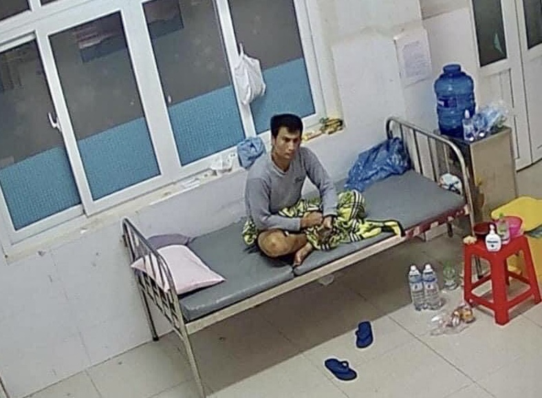 Bệnh nhân Lê Văn Bình trước khi trốn khỏi Bệnh viện Dã chiến số 1. Ảnh: Báo Kon Tum.