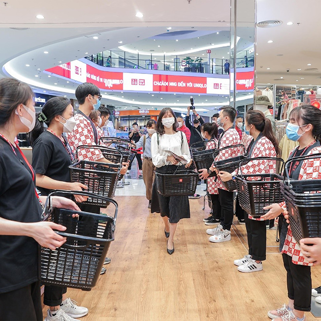 2 năm có mặt tại Việt Nam, UNIQLO liên tiếp khai trương các cửa hàng tại TP.HCM, Hà Nội, mang triết lý LifeWear đến gần hơn với mọi khách hàng