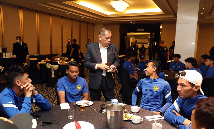 Chủ tịch&nbsp;Datuk Haji Hamidin của Liên đoàn bóng đá Malaysia muốn các học trò của HLV Tan Cheng Hoe phải đánh bại được ĐT Việt Nam.