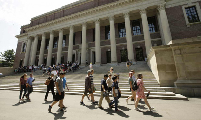Đại học Harvard là một trong những ngôi trường danh giá bậc nhất thế giới. Ảnh: AP
