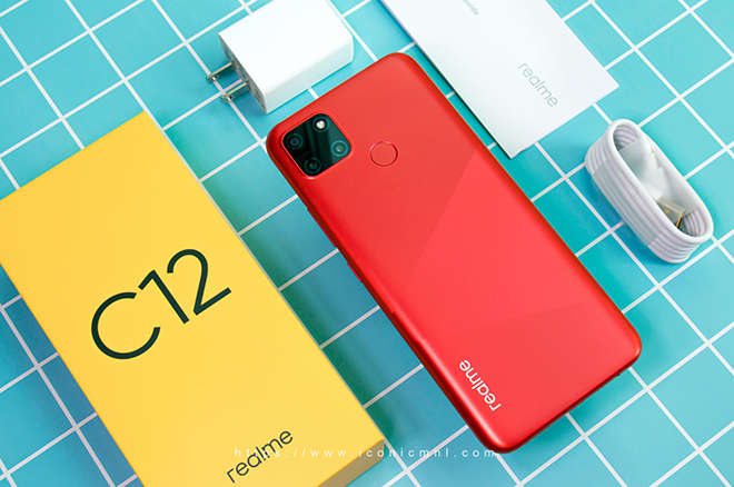 Realme C12.