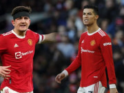 Bóng đá - Maguire va chạm &quot;tóe lửa&quot;, Ronaldo 36 tuổi chạy như máy giúp MU thăng hoa