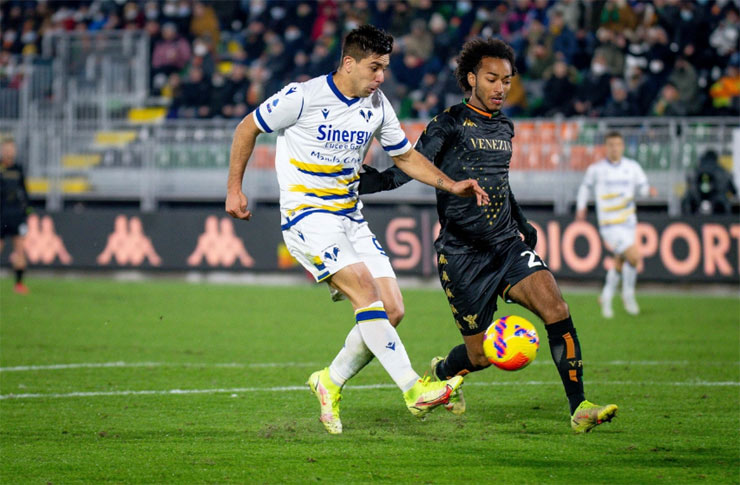 Giovanni Simeone lập cú đúp giúp Hellas Verona thắng ngược 4-3 dù bị dẫn trước&nbsp;3 bàn