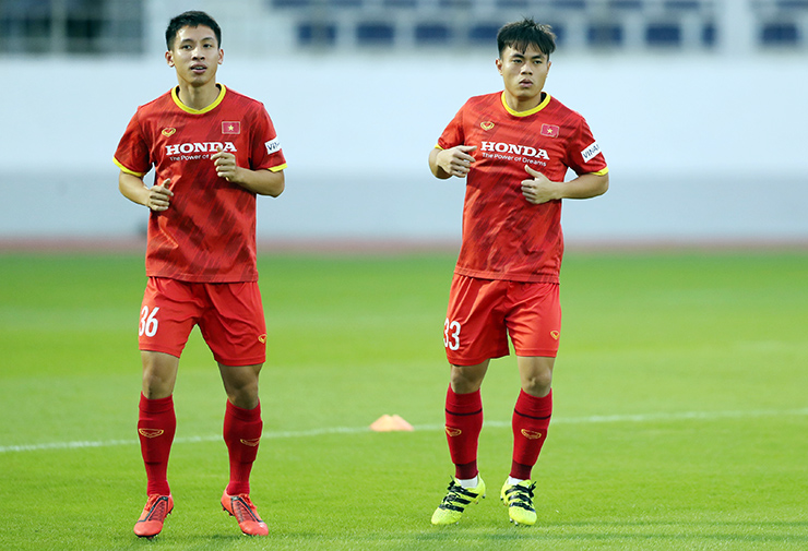 Lý Công Hoàng Anh (phải) dự kiến lên đường đi Singapore dự AFF Cup vào ngày 9/12.