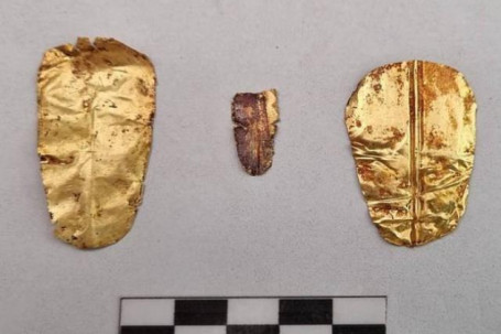 Ai Cập: Đào được xác ướp nam nữ 2.500 năm tuổi, phát hiện thứ khiến kẻ trộm mộ khiếp sợ