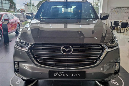 Mazda tung ưu đãi giảm 100% phí trước bạ cho xe BT-50