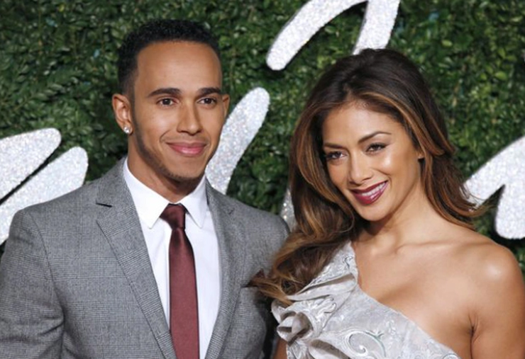 Nữ ca sĩ người Mỹ,&nbsp;Nicole Scherzinger&nbsp;là tình yêu dài lâu, nghiêm túc nhất của Lewis Hamilton khi hai ngôi sao đã hẹn hò từ năm 2007 tới năm 2015 thì chia tay.