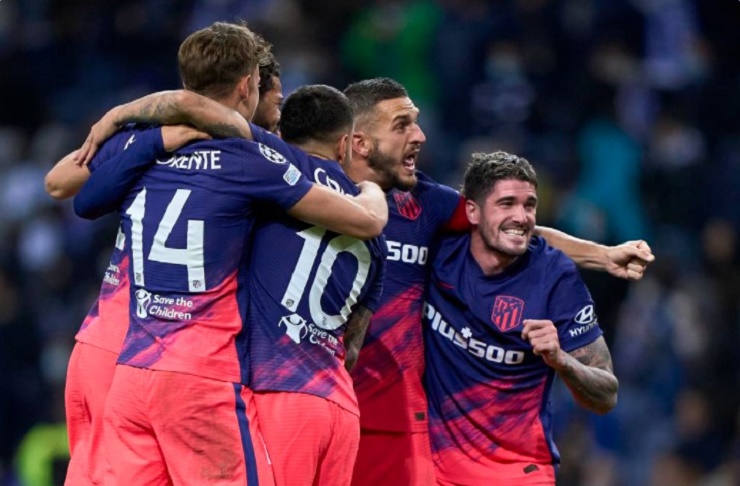 Atletico Madrid lách qua khe cửa hẹp