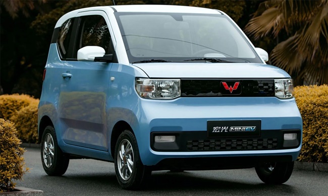 Đây là mẫu xe Wuling Hongguang Mini EV là dòng ô tô điện cỡ nhỏ, do SAIC-GM-Wuling – công ty liên doanh giữa tập đoàn General Motors (GM), SAIC (hay còn gọi là Shanghai Auto) và Wuling Automotive của Trung Quốc sản xuất, phân phối.
