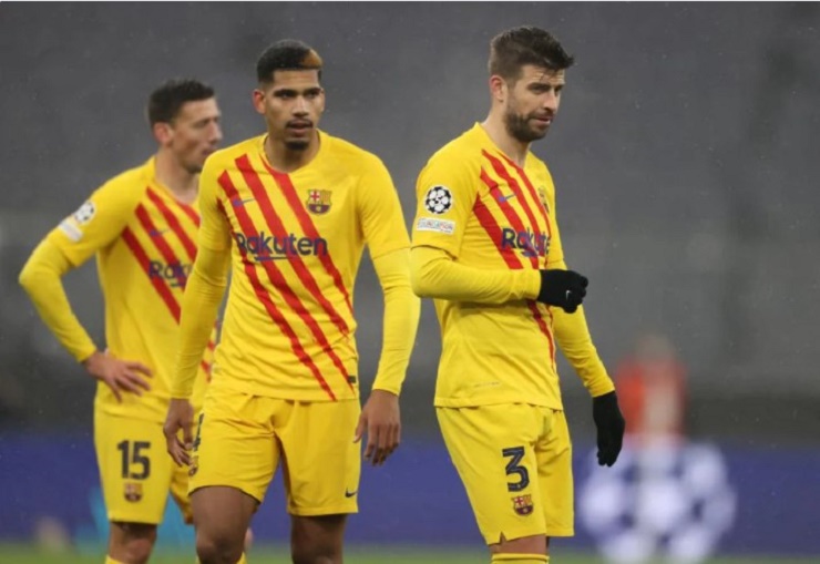 Barcelona phải xuống chơi Europa League sau 17 năm