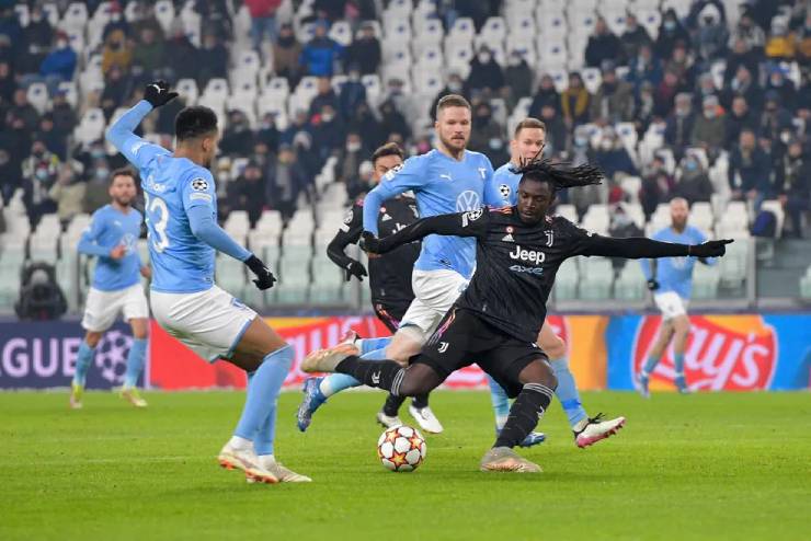 Pha lập công duy nhất&nbsp;của Moise Kean giúp Juventus chiếm ngôi đầu bảng H