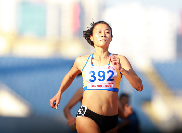 Tú Chinh bảo vệ thành công tấm HCV VĐQG nội dung chạy 100m nữ