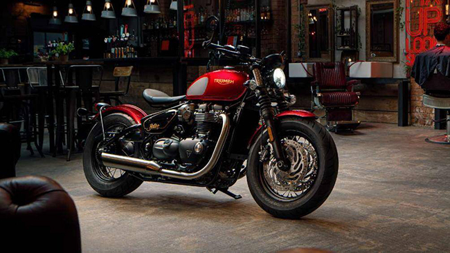 1. Triumph Bonneville Bobber Gold Line 2022
