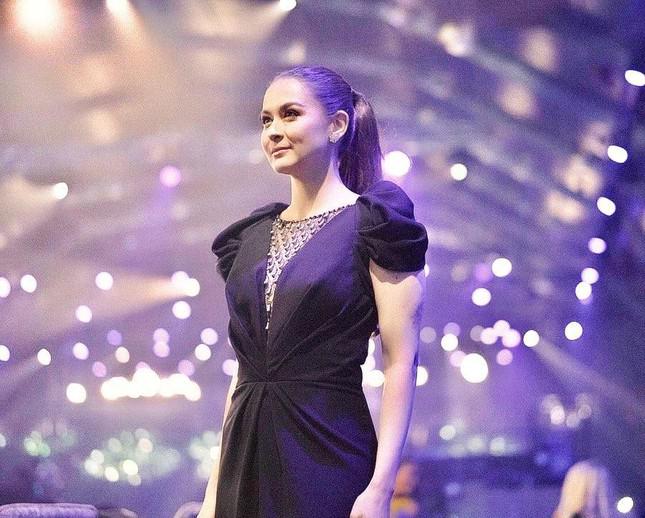 Không cần vương miện, mỹ nhân này vẫn tỏa sáng rực rỡ ở chung kết Miss Universe 2021 - 6