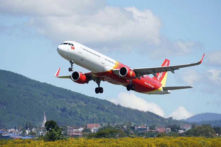 Hãng bay Vietjet của nữ tỷ phú Nguyễn Thị Phương Thảo vẫn kinh doanh có lãi bất chấp ảnh hưởng tiêu cực của dịch Covid-19