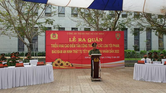 Theo Giám đốc Công an TP.HCM, các đơn vị sẽ thực hiện phòng chống COVID-19 song song với đảm bảo an ninh trật tự dịp Tết. Ảnh: NT