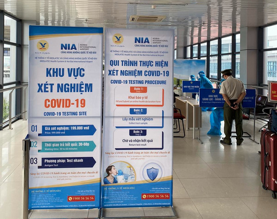 Hành khách đi máy bay qua sân bay Nội Bài từ ngày 16-12 có thể chủ động test nhanh SARS-CoV-2 tại các địa điểm được cấp phép của Bộ Y tế (nếu cần).