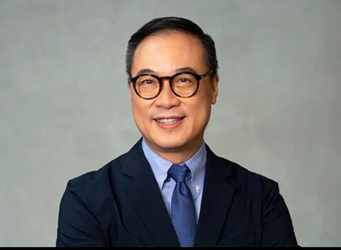 Ông Raymond Ho