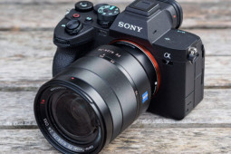 Đánh giá Sony Alpha 7 IV: Lấy nét siêu thông minh, giá hợp lý