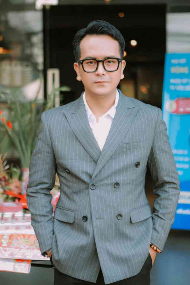 Hùng Thuận tạm dừng hoạt động nghệ thuật để tập trung công việc kinh doanh bất động sản.