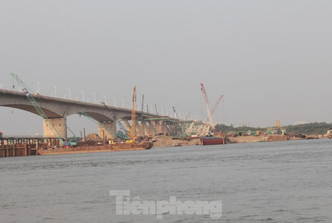 Dự án xây dựng cầu Vĩnh Tuy giai đoạn 2 (cầu Vĩnh Tuy 2) được UBND thành phố Hà Nội khởi công tháng 1/2021. Cầu có tiến độ thi công 24 tháng và dự kiến hoàn thành vào quý III/2023 với tổng mức đầu tư hơn 2.500 tỷ đồng.
