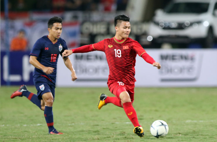 ĐT Việt Nam sẽ tái đấu kình địch Thái Lan ở bán kết AFF Cup sau khi đôi bên từng hòa nhau 0-0 sau 2 lượt trận ở vòng loại World Cup 2022