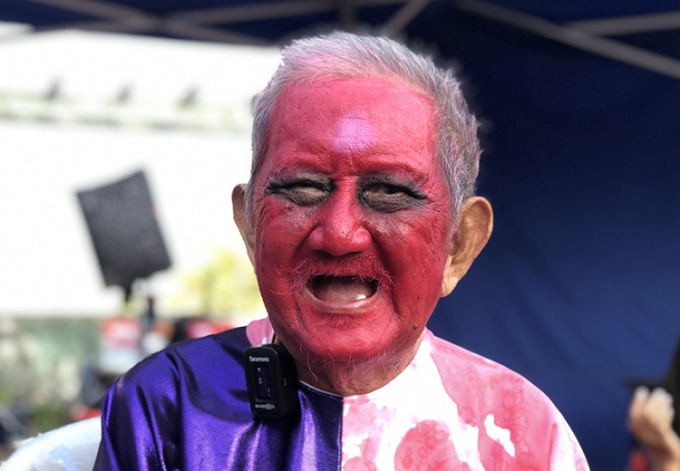 Tạo hình của nghệ sĩ Mạc Can trên trường quay phim hồi tháng 3. 