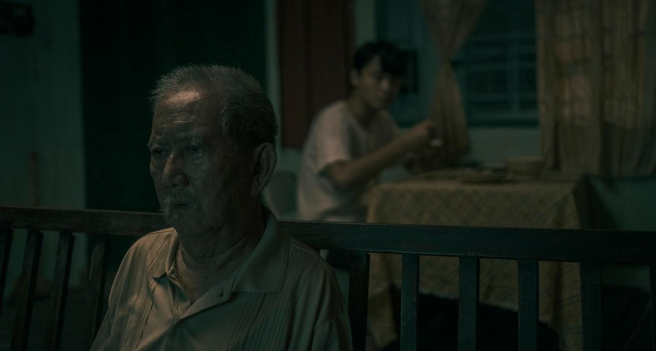 Mạc Can chưa bao giờ hết đam mê với công việc, ông cảm thấy khỏe và lạc quan hơn khi được đi đóng phim.