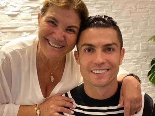 Ronaldo liệu có trở lại khoác áo Sporting Lisbon để chiều lòng mẹ?