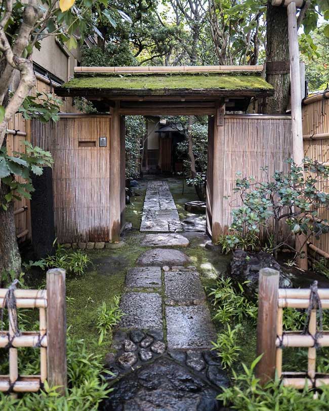 Những ngôi nhà Nhật Bản có tuổi đời hàng trăm năm không bị hư hại giữa phố xá hiện đại - hình ảnh 3