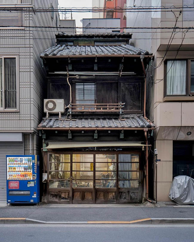 Những ngôi nhà Nhật Bản có tuổi đời hàng trăm năm không bị hư hại giữa phố xá hiện đại - hình ảnh 4