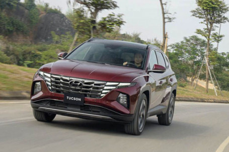 Hyundai Tucson thế hệ mới ra mắt thị trường Việt, giá từ 825 triệu đồng
