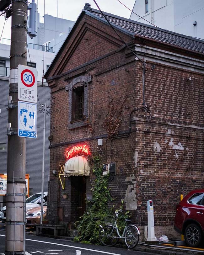 Những ngôi nhà Nhật Bản có tuổi đời hàng trăm năm không bị hư hại giữa phố xá hiện đại - hình ảnh 9