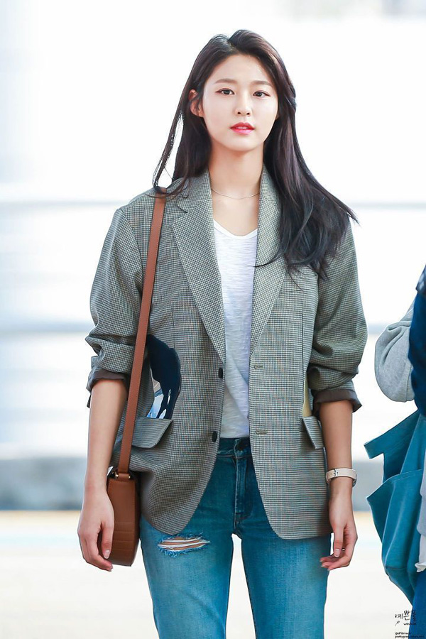 Những kiểu áo blazer kẻ caro siêu đẹp bạn gái nhất định phải có - 11