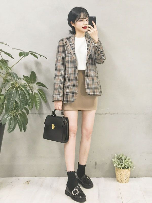 Những kiểu áo blazer kẻ caro siêu đẹp bạn gái nhất định phải có - 2