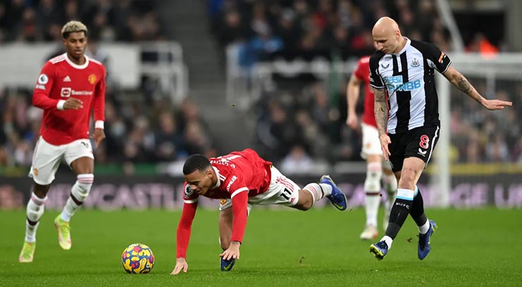 Trực tiếp bóng đá Newcastle - MU: &#34;Quỷ đỏ&#34; nỗ lực bất thành (Hết giờ) - 2