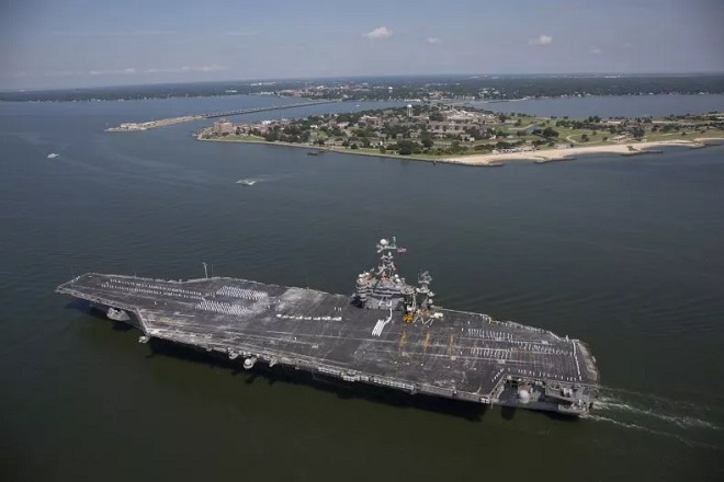 Tàu sân bay hạt nhân Mỹ USS Harry S. Truma.