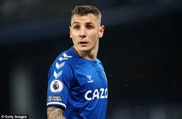 Digne có thể là lựa chọn tốt cho Chelsea