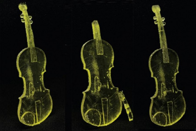 Đàn violin in 3D bổ sung phụ gia có thể tự vá lành khi đặt dưới ánh đèn LED UV. Ảnh: UNSW