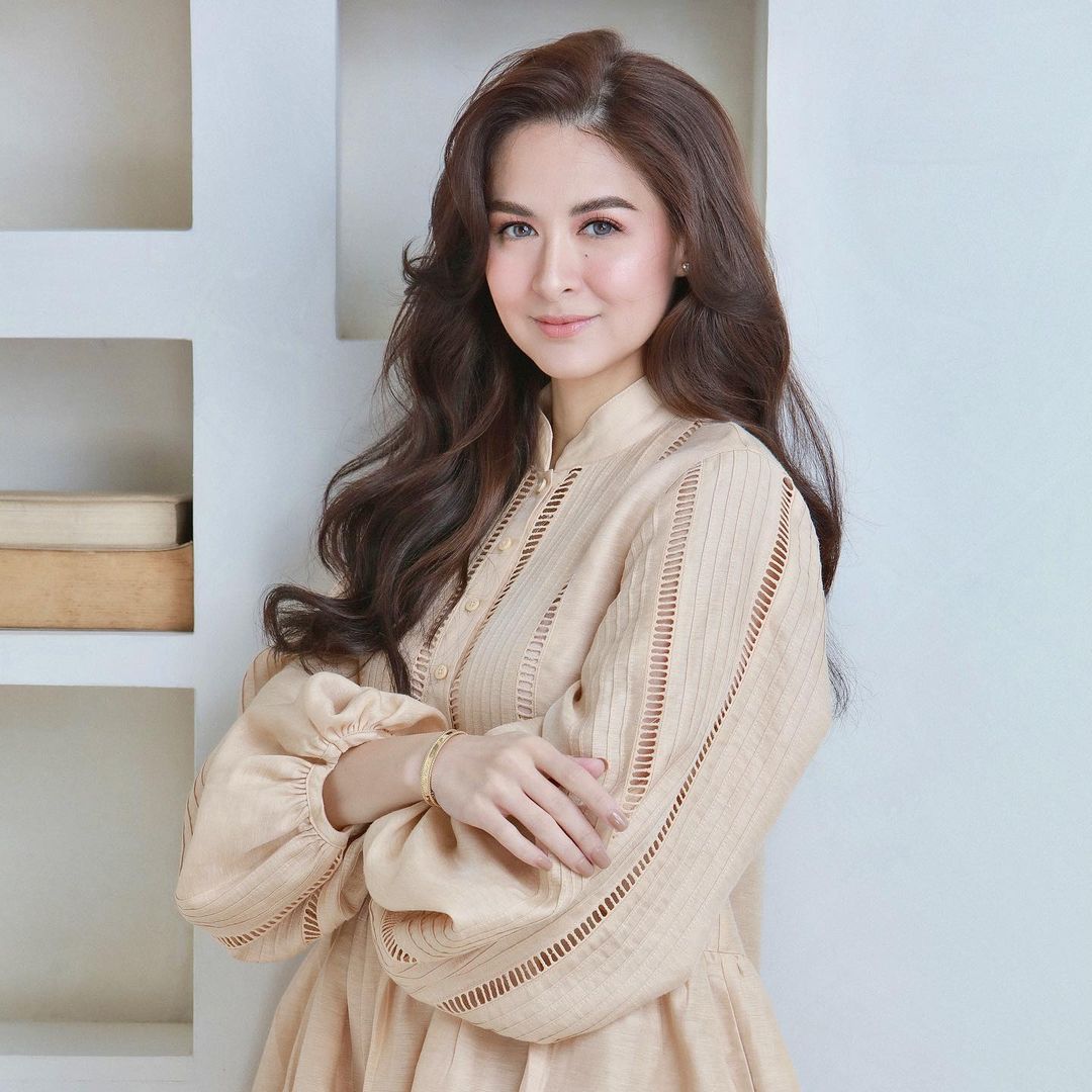 Hiện tại, phong cách thời trang của Marian Rivera đã có nhiều thay đổi. Người đẹp diện kín đáo hơn, nổi bật vẻ thanh lịch, sang trọng.