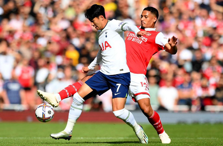 Son Heung Min không sút được lần nào trong 71 phút góp mặt ở thất bại 1-3 của Tottenham trước Arsenal