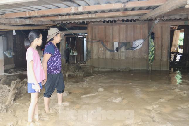 Lũ quét kinh hoàng: &#34;Mất hết, không biết phải sống sao!&#34; - 6