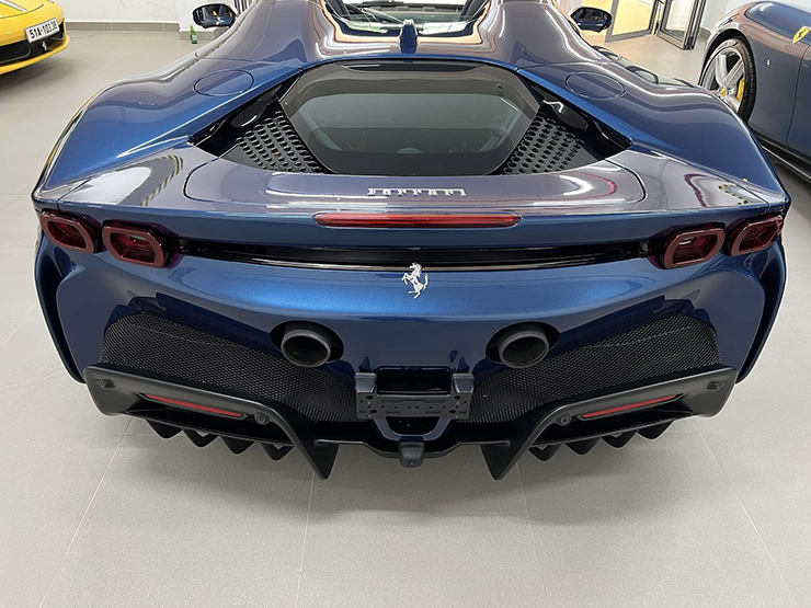 Cận cảnh &#34;siêu ngựa&#34; Ferrari SF90 Spider mới về nước của Cường Đôla - 7