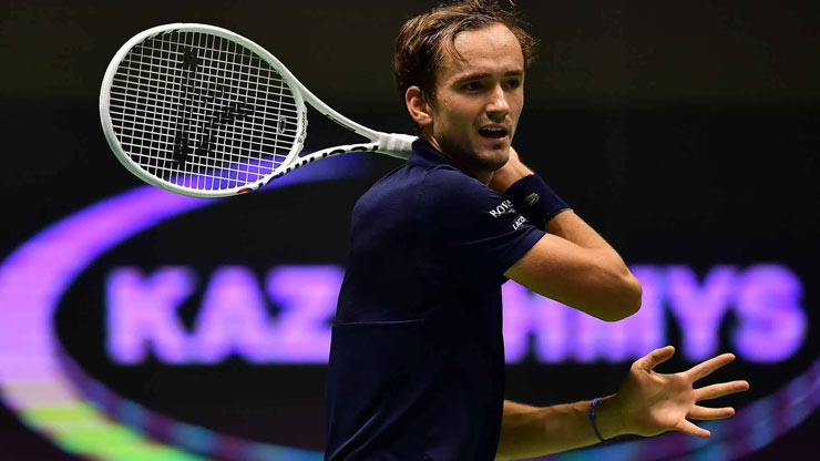 Daniil Medvedev dễ dàng hạ gục Albert Ramos Vinolas để đoạt vé đi tiếp