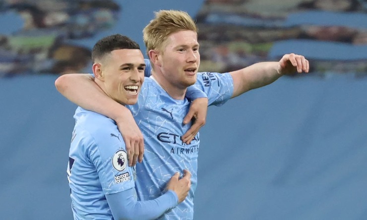 De Bruyne muốn Foden thi đấu nhiều hơn ở trung tâm hàng tiền vệ và kế thừa vai trò của mình