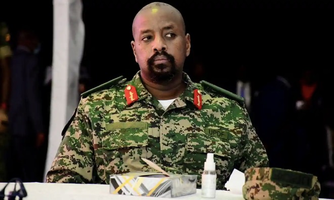 Trung tướng&nbsp;Kainerugaba, con trai Tổng thống&nbsp;Uganda, Yoweri Museveni, ngày 4/10 đã bị sa thải khỏi vị trí tư lệnh lục quân.