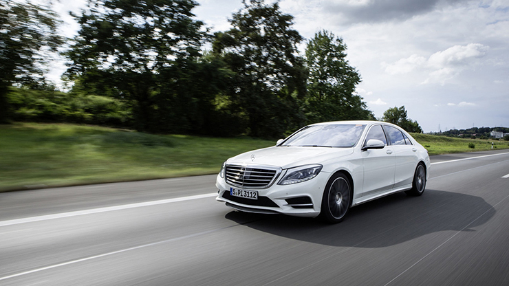 Vụ xe máy tông gãy cửa Mercedes-Benz S400, tiền sửa chữa hết hơn 260 triệu đồng - 7